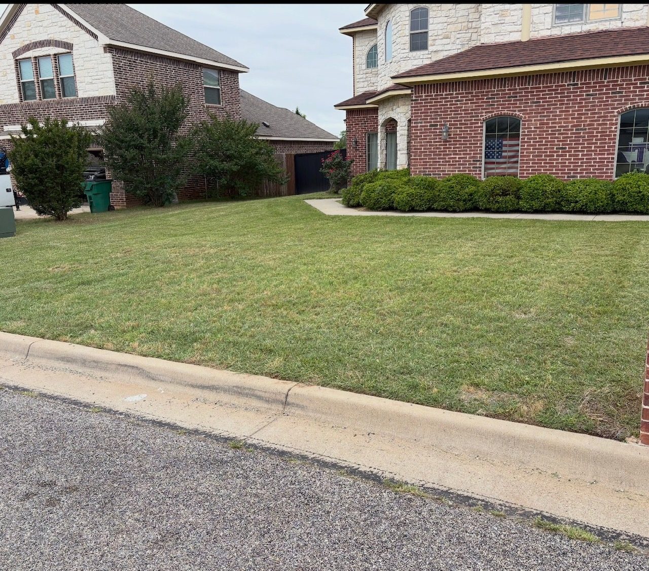 Freshly mowed lawn with sharp edging