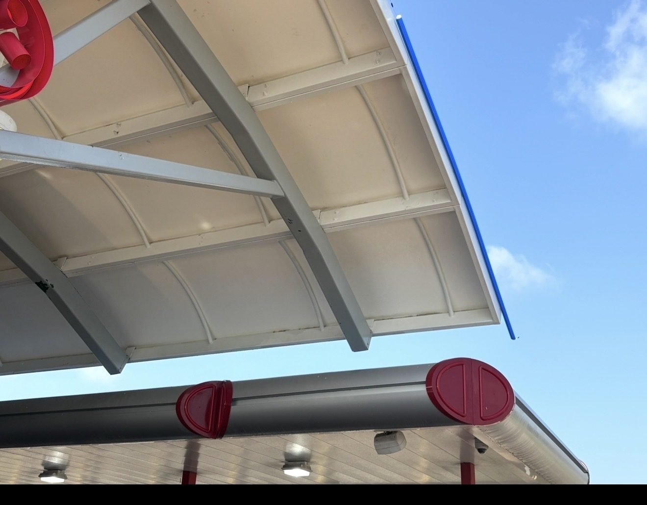 Commercial canopy after pressure washing